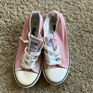 Pink girl shoes tennis
